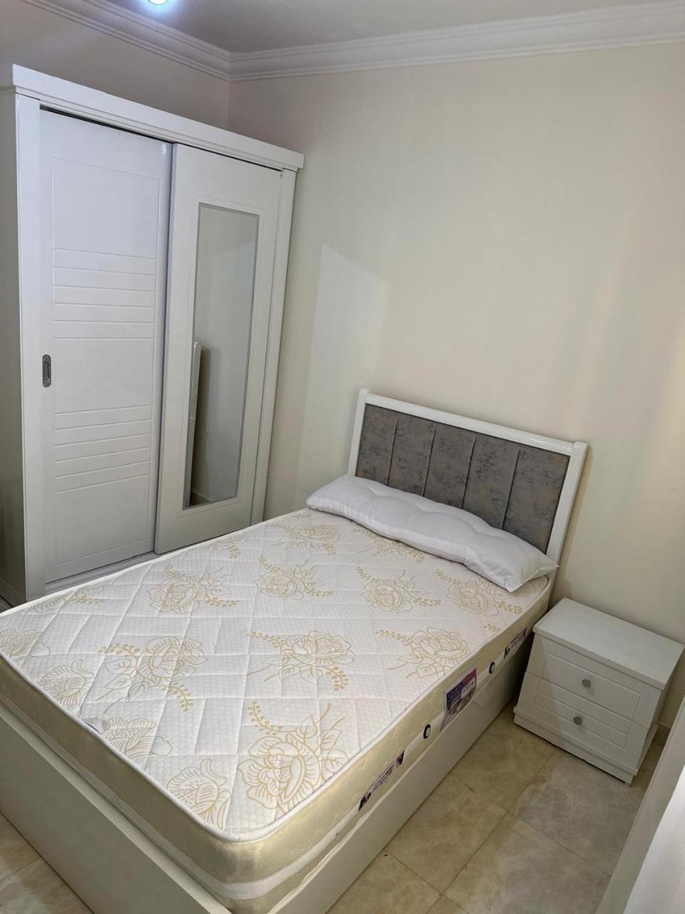 Apartment Cozy Flat Near Airport Cairo